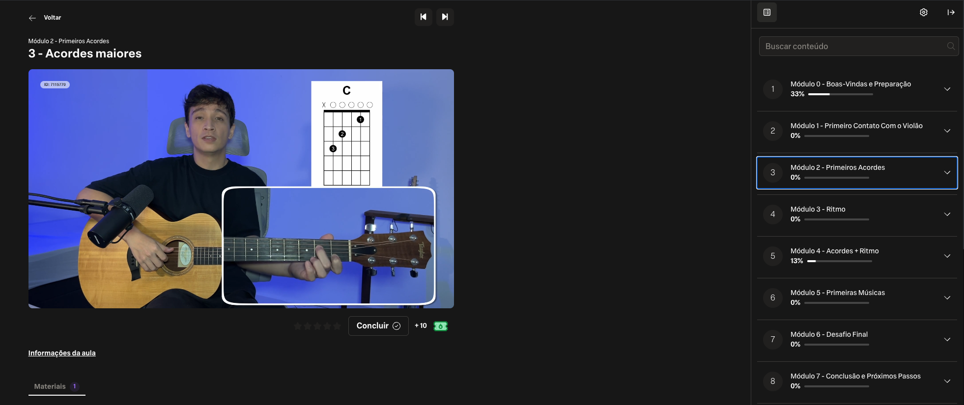 Aula aberta com diagramas de acordes